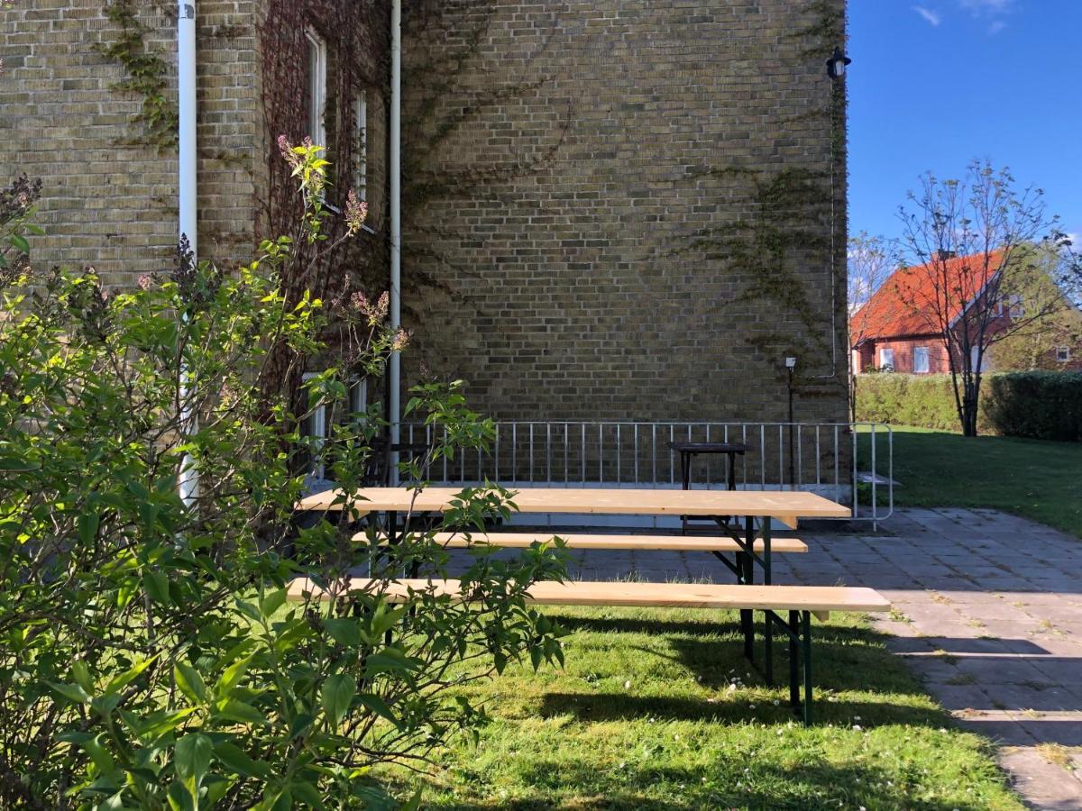 Hemmet Simrishamns Vandrarhem Och B&B Екстериор снимка
